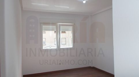 Foto 2 de Piso de alquiler en Calle Puerto de Tarna, Teatinos - Los Prados, Oviedo