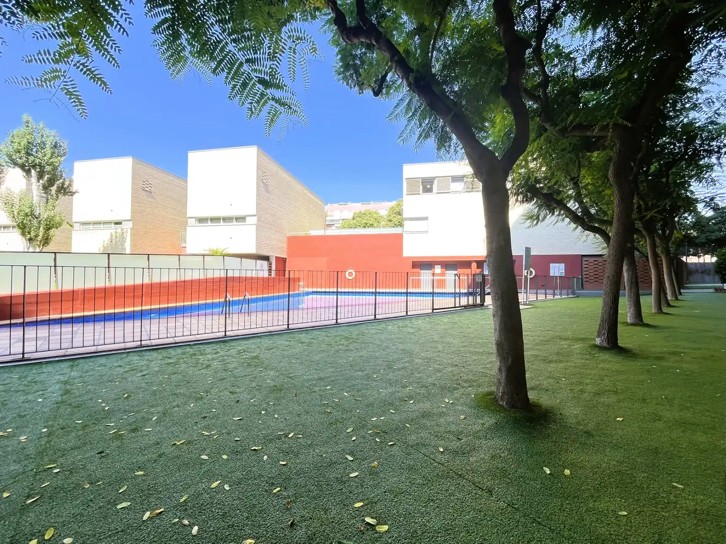 Piscina de Pis en venda en Barcelona amb Aire condicionat, Calefacció i Forn