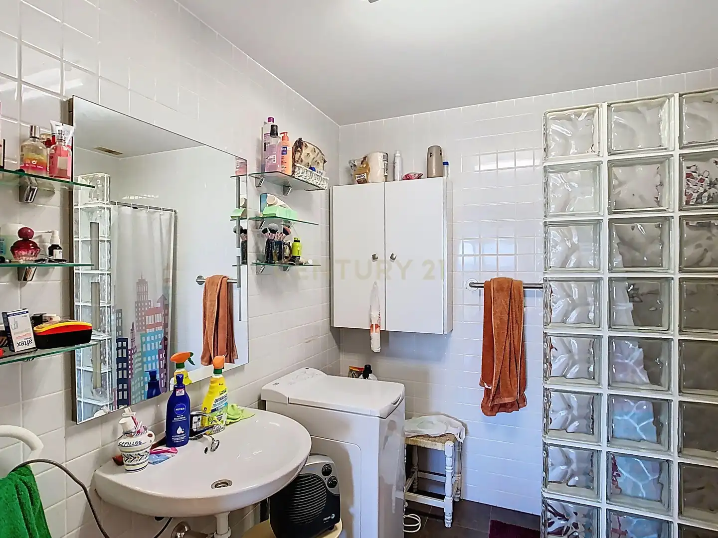 Badezimmer von Wohnung zum Verkauf in Málaga mit Klimaanlage, Privatgarten und Schwimmbad
