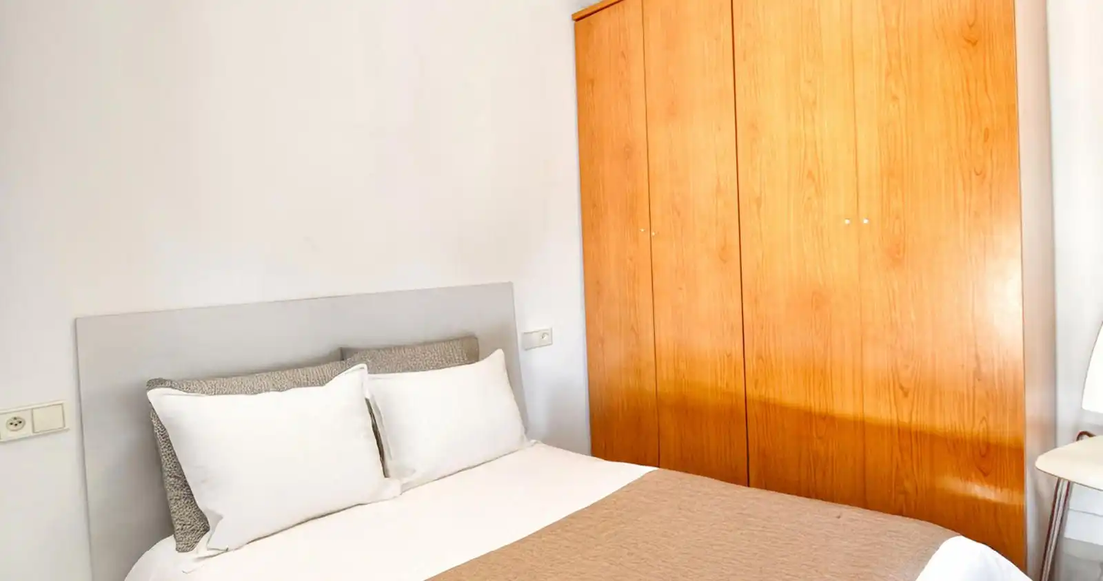 Habitación de Ático en venta en Población de Arroyo con Aire acondicionado, Calefacción y Balcón