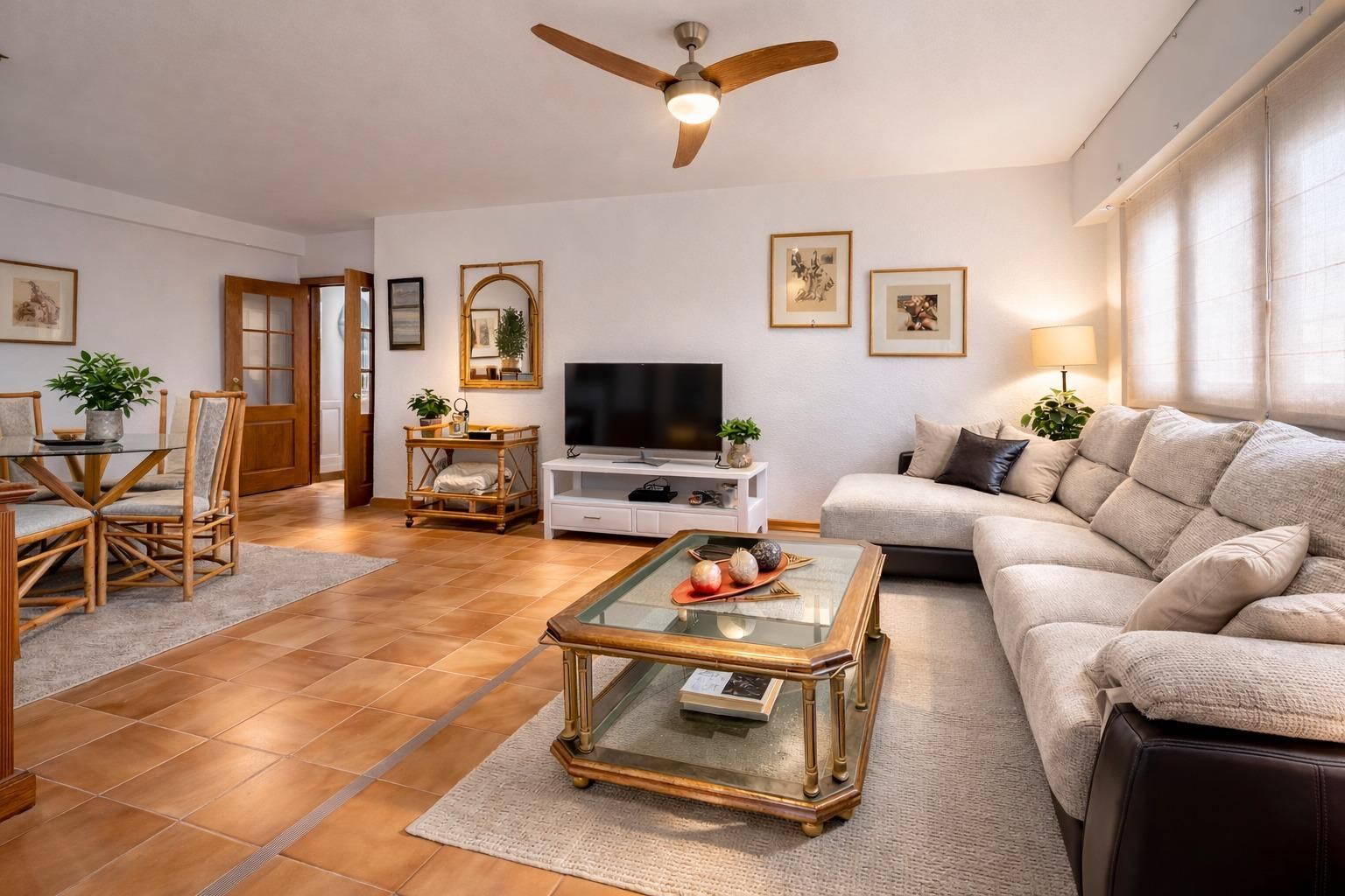 Living room of Flat for rent in Roquetas de Mar  with Air Conditioner, Private garden and Balcony