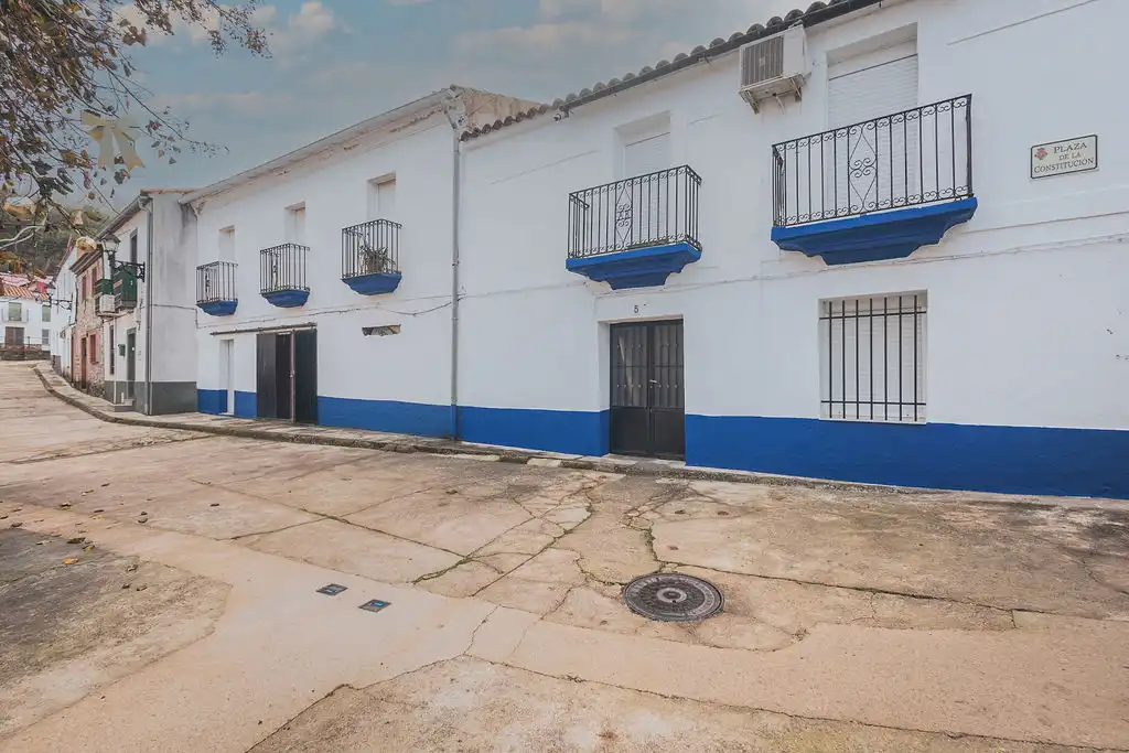 Vista exterior de Casa o chalet en venta en Valencia de Alcántara