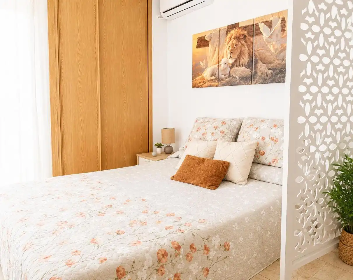 Bedroom of Study for sale in Benalmádena  with Community pool
