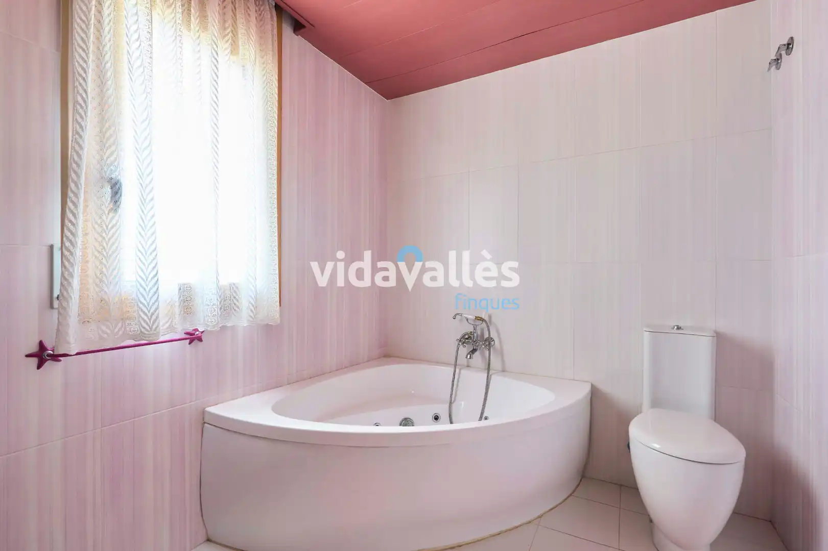 Baño de Casa o chalet en venta en Sant Celoni con Aire acondicionado, Calefacción y Jardín privado