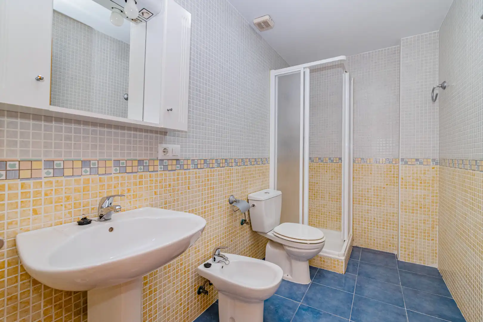 Casa bifamiliare con terrazza in vendita a Calle Río Monachil 7, imagen 16