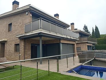 Villa mit Pool zum Verkauf in Vallromanes