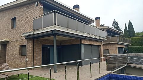 Exquisita Villa Nueva en el Corazón de Vallromanes, Barcelona