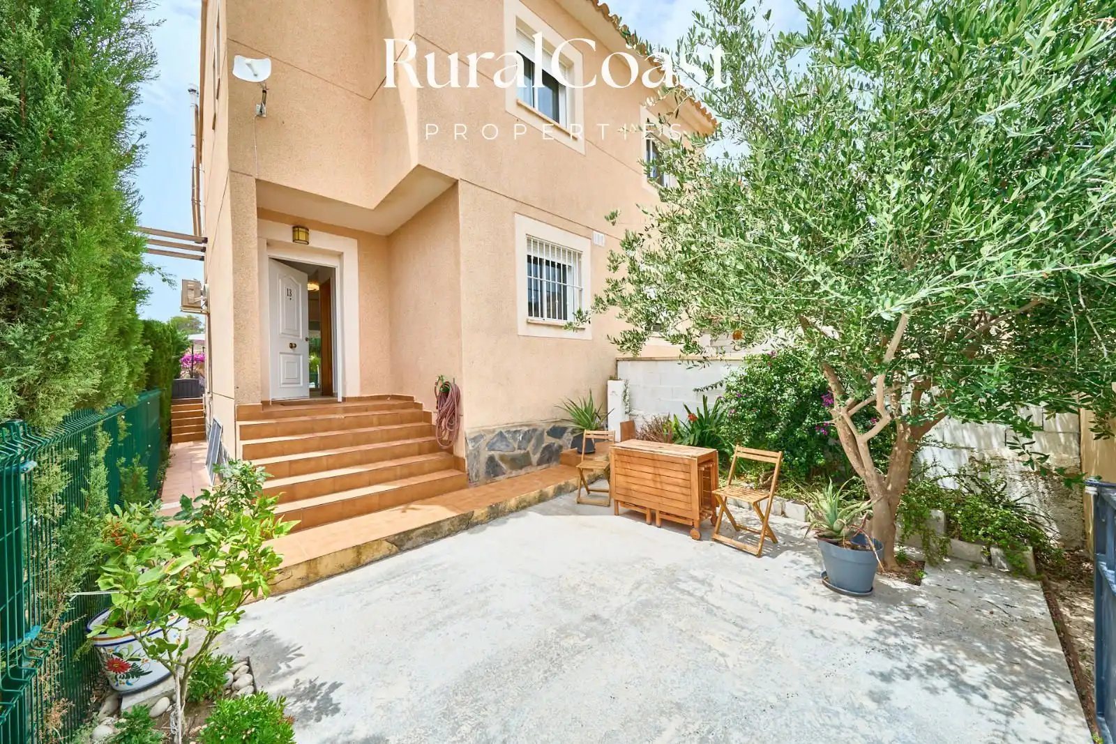 Vista exterior de Casa adosada en venta en Aigües con Aire acondicionado, Calefacción y Jardín privado
