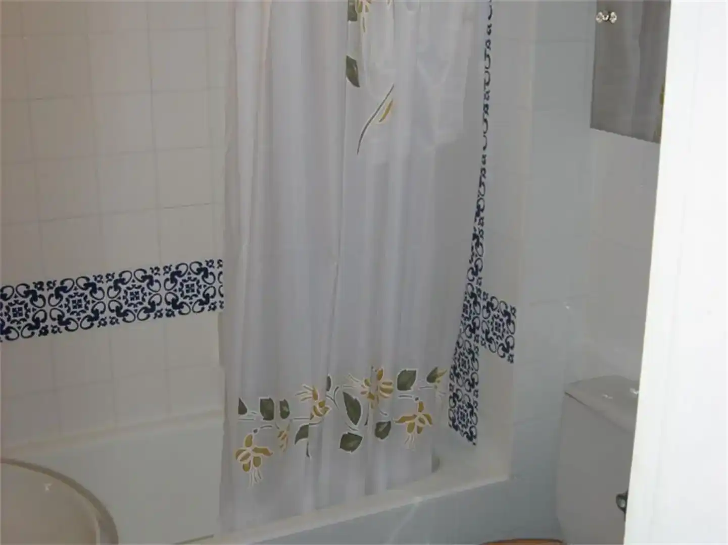 Badezimmer von Dachboden zum Verkauf in Alp