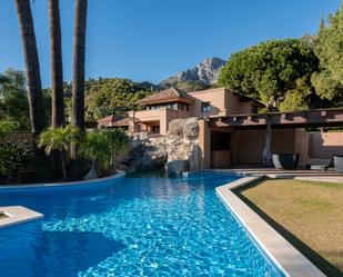 Jardí de Casa o xalet en venda en Marbella amb Aire condicionat, Terrassa i Traster