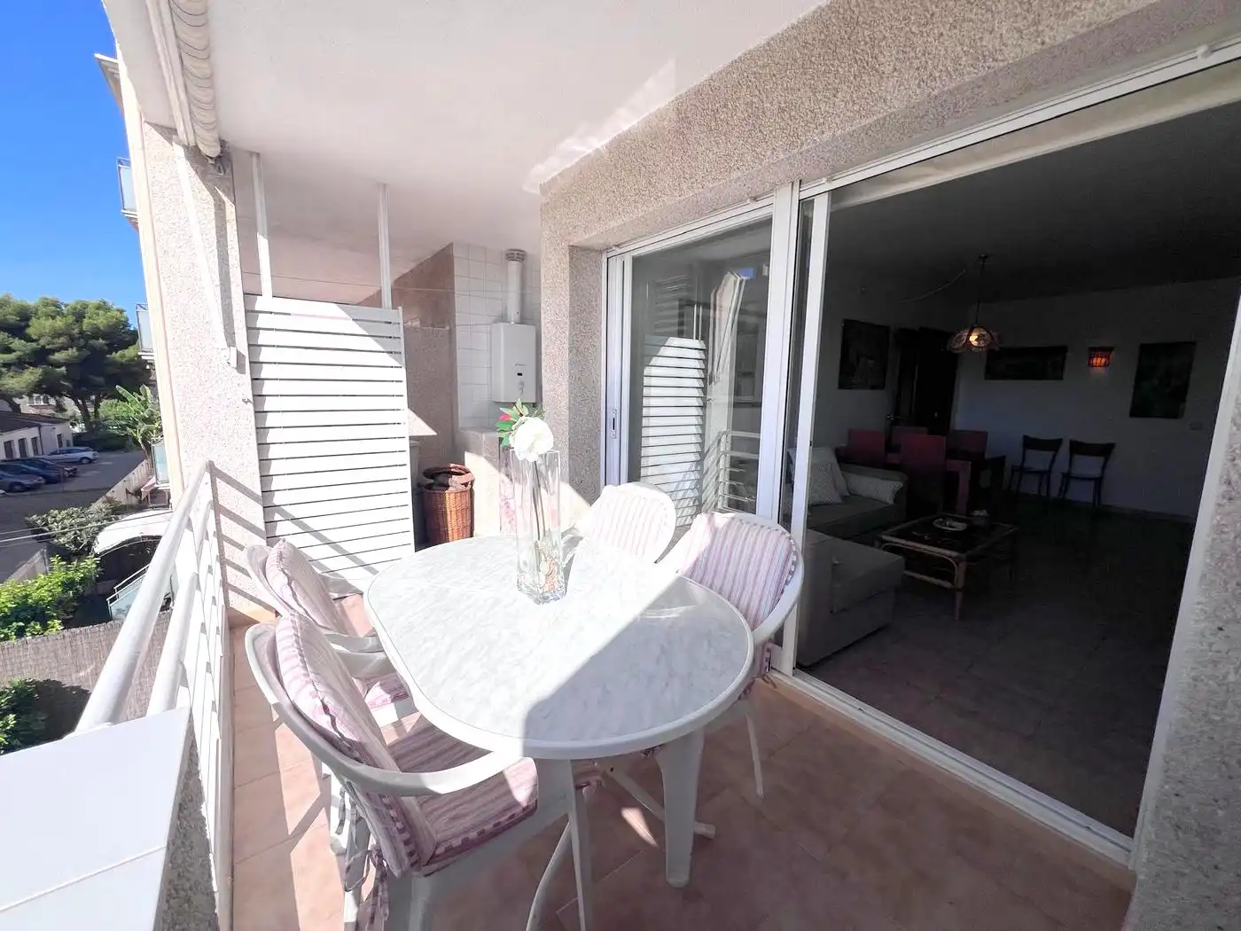 Apartamento en venta en Carrer Amadeu Vives, imagen 2