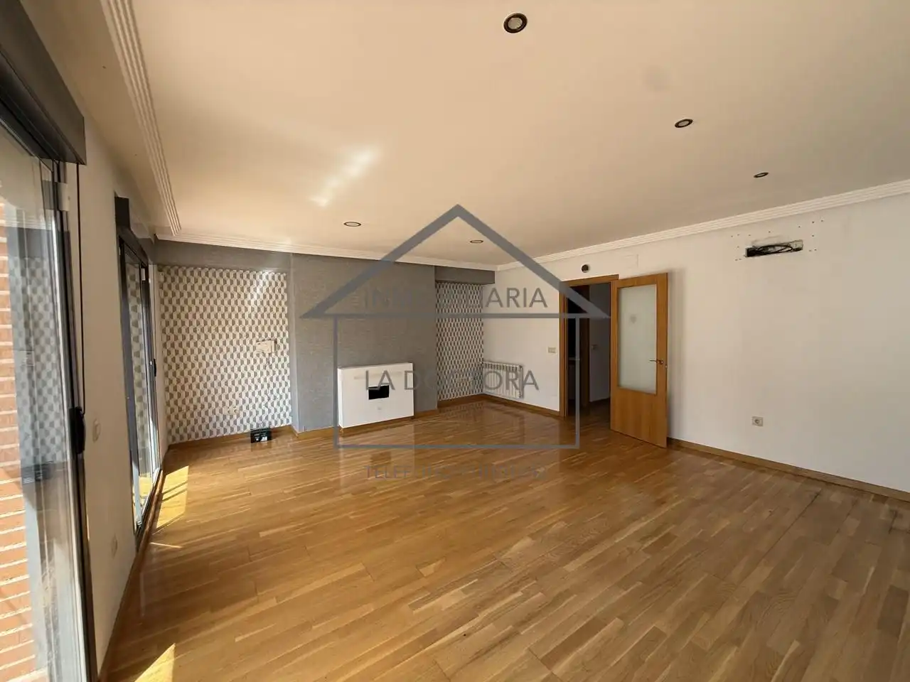 Casa adosada en venta en Navalcarnero con Calefacción, Jardín privado y Terraza
