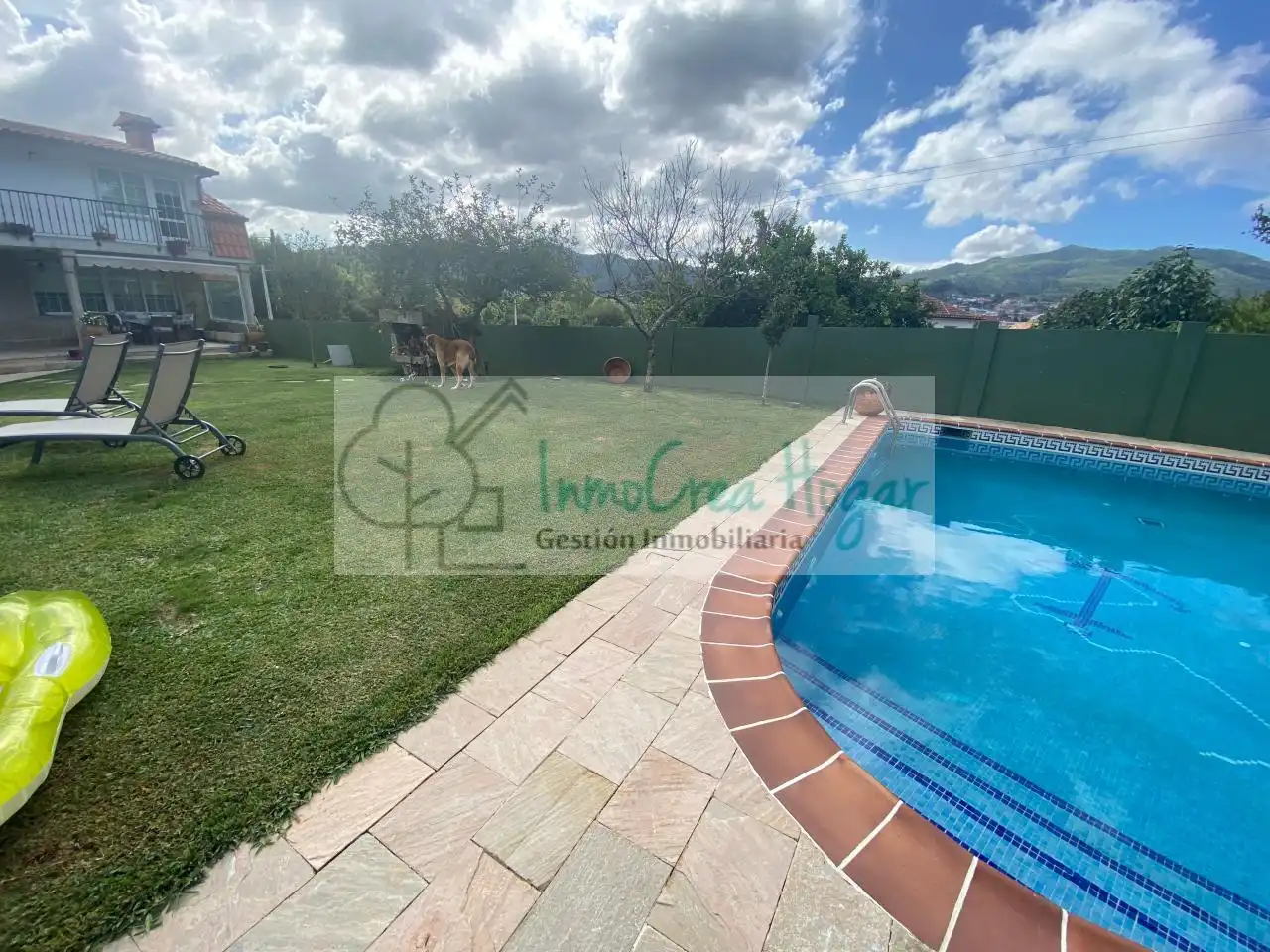 Piscina de Casa o xalet en venda en Vigo  amb Calefacció, Jardí privat i Terrassa