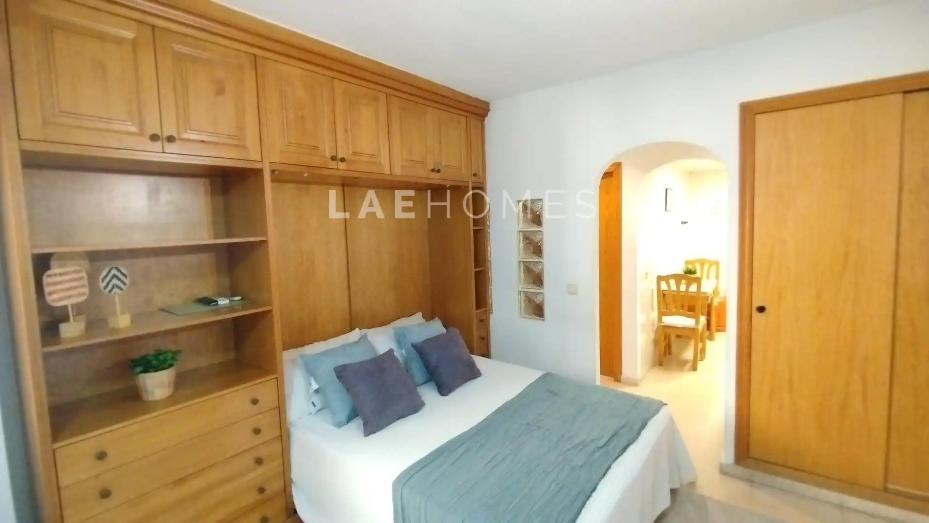 Schlafzimmer von Erdgeschoss zum Verkauf in El Campello mit Privatgarten und Gemeinschaftspool