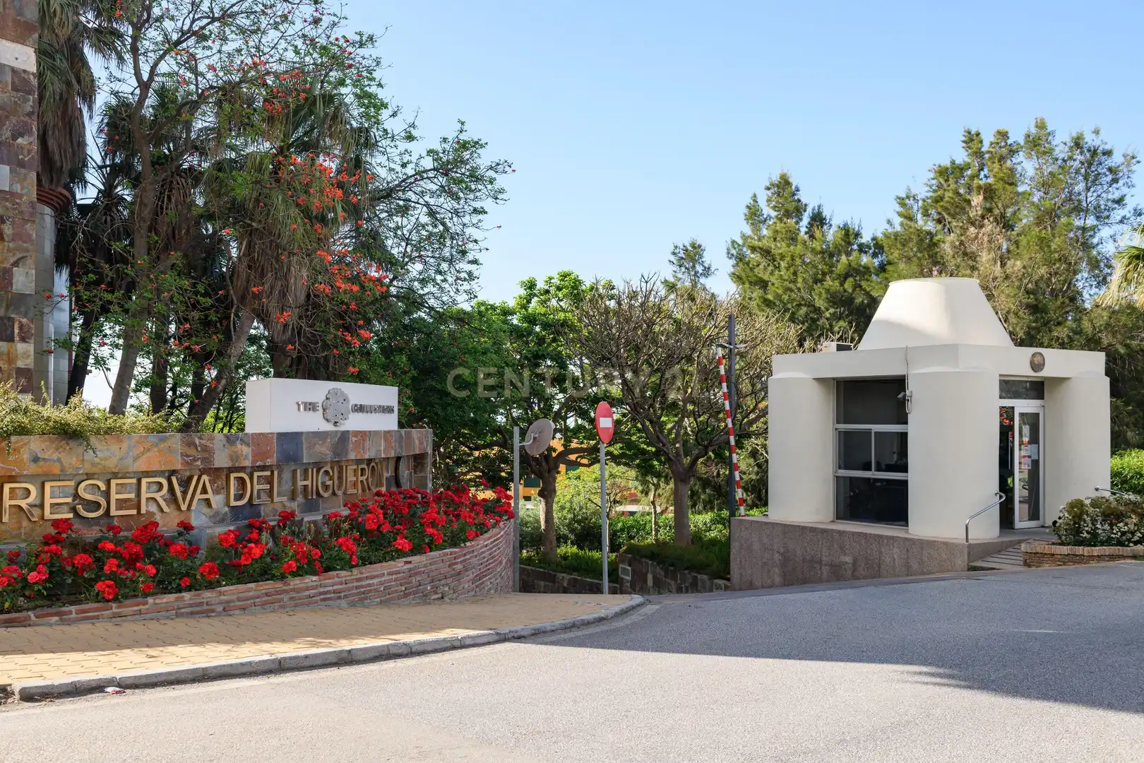 Exterior view of Apartments for sale in Benalmádena  with Air Conditioner, Private garden and Storage room