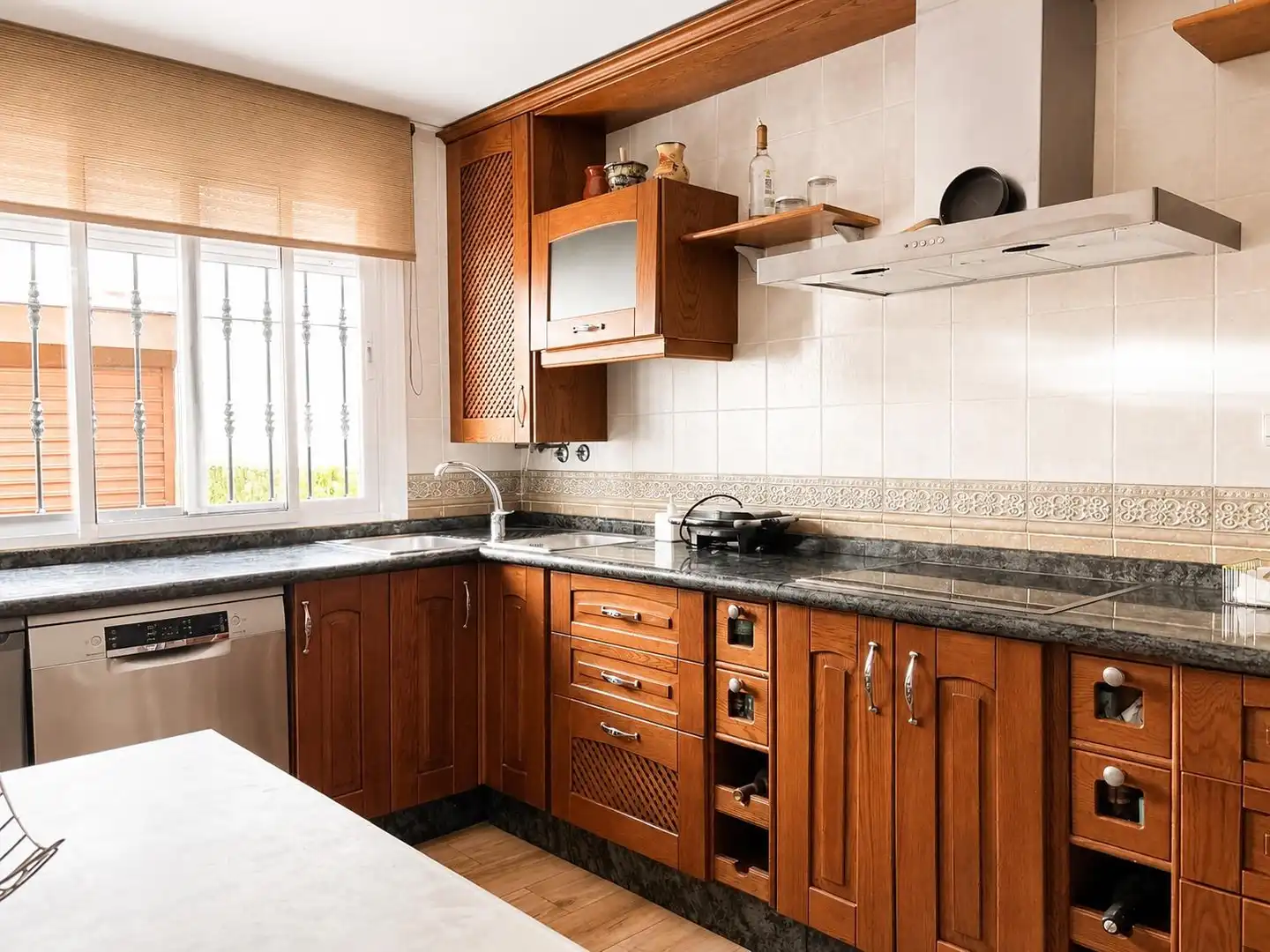 Cocina de Casa adosada en venta en Marbella con Piscina comunitaria