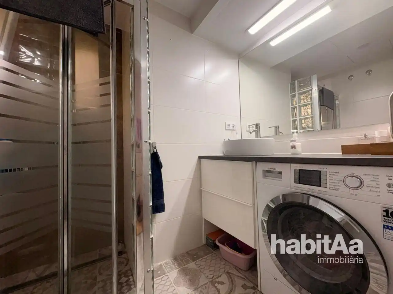 Badezimmer von Wohnung zum Verkauf in Castell d'Aro, Platja d'Aro i s'Agaró mit Klimaanlage und Möbliert