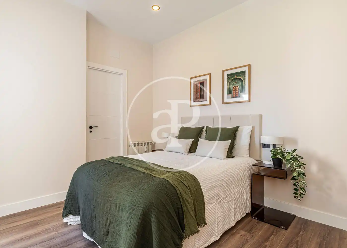 Habitación de Piso en venta en Madrid con Terraza