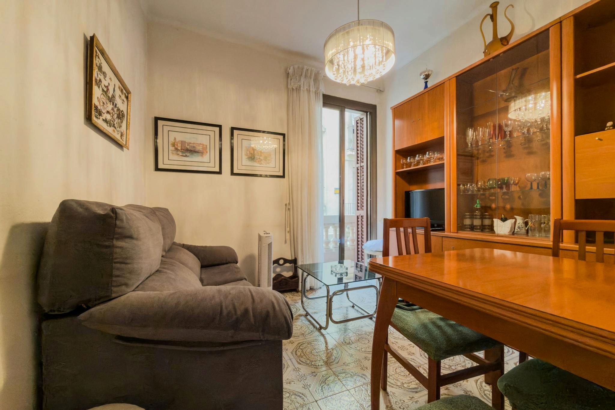 Sala d'estar de Pis de lloguer en  Barcelona Capital amb Moblat, Rentadora i TV