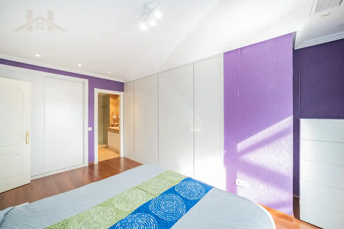 Habitación de Dúplex en venta en Majadahonda con Aire acondicionado, Calefacción y Parquet