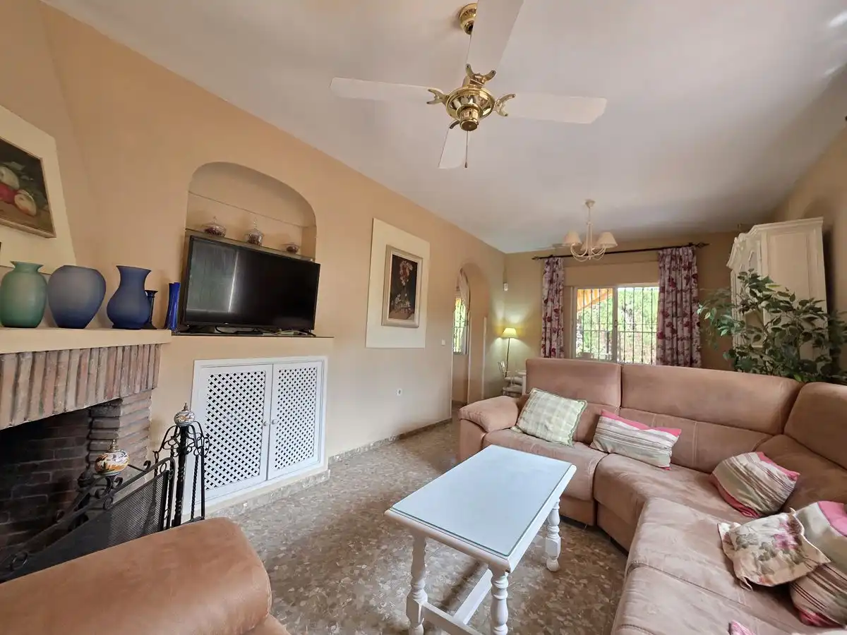 Chalet con piscina en venta en Palomares del Río, imagen 8
