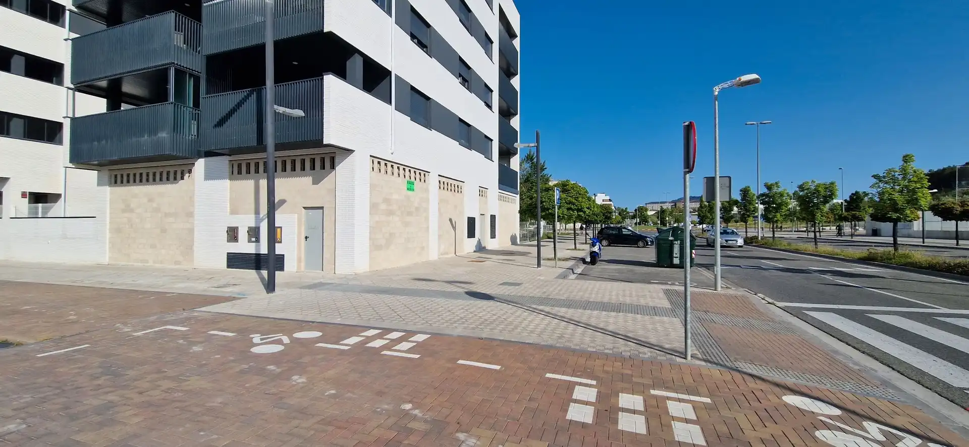 Local comercial de lloguer a Calle Valle de Egüés 2295, imagen 8
