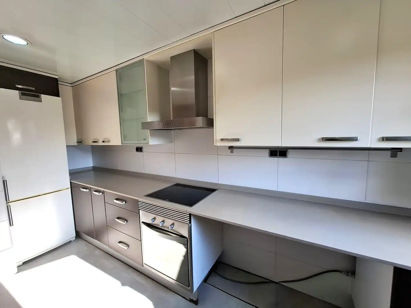Cocina de Dúplex en venta en Olesa de Montserrat con Aire acondicionado, Calefacción y Jardín privado