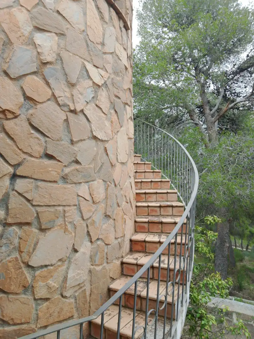 Vista exterior de Casa o xalet en venda en Tibi amb Calefacció, Jardí privat i Terrassa