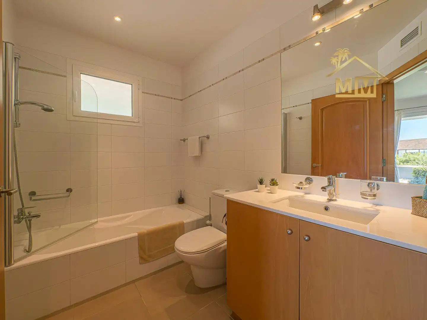 Bathroom of Houses for sale in Maó - Mahón  with Air Conditioner, Heating and Private garden