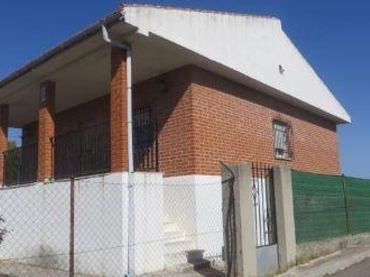Chalet con piscina en venta en Palomeque