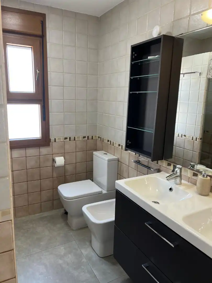 Bathroom of Houses for rent in El Cuervo de Sevilla  with Air Conditioner, Terrace and Furnished