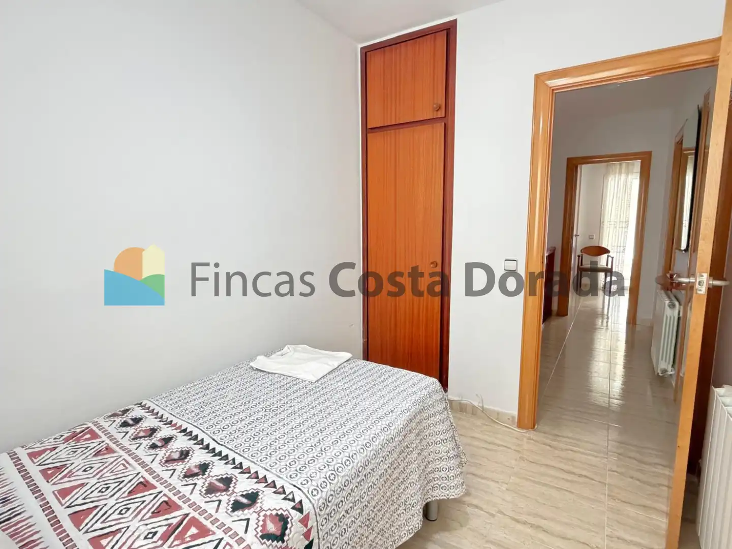 Vista exterior de Casa adosada en venda en Cubelles amb Aire condicionat, Calefacció i Jardí privat