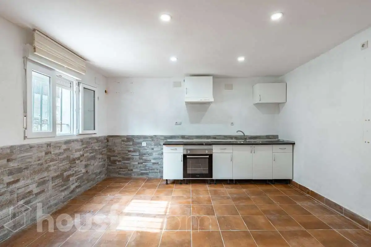 Cuina de Casa o xalet en venda en Calafell amb Jardí privat, Terrassa i Traster