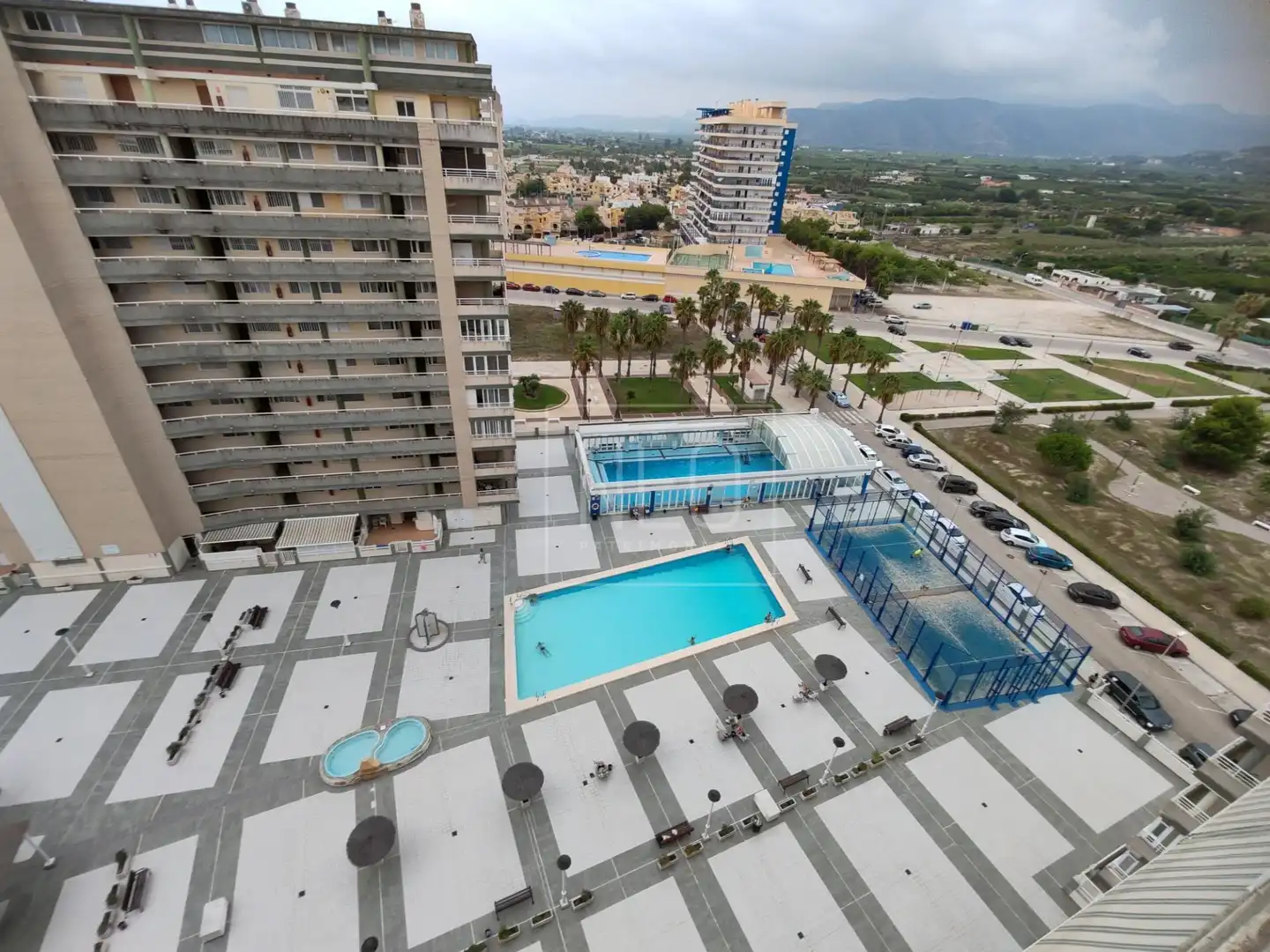 Piscina de Ático en venta en Tavernes de la Valldigna con Aire acondicionado, Terraza y Piscina comunitaria