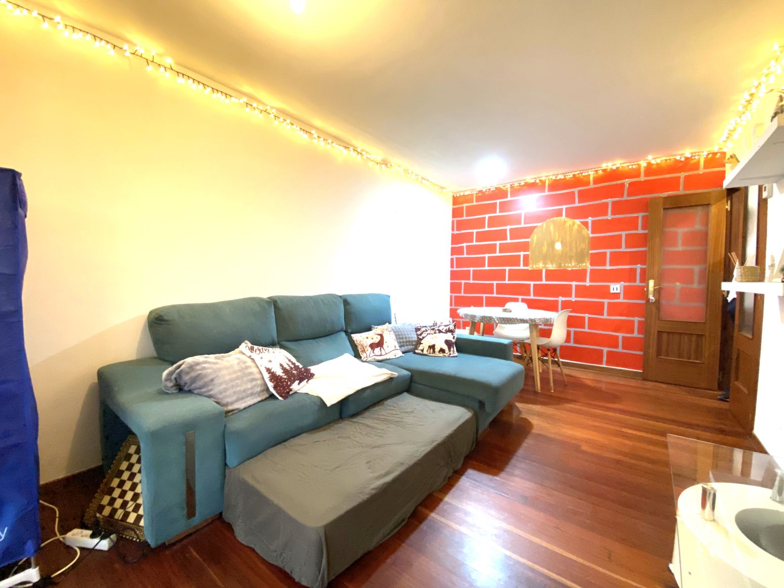 Living room of Flat for sale in Cartes  with Heating, Parquet flooring and Balcony