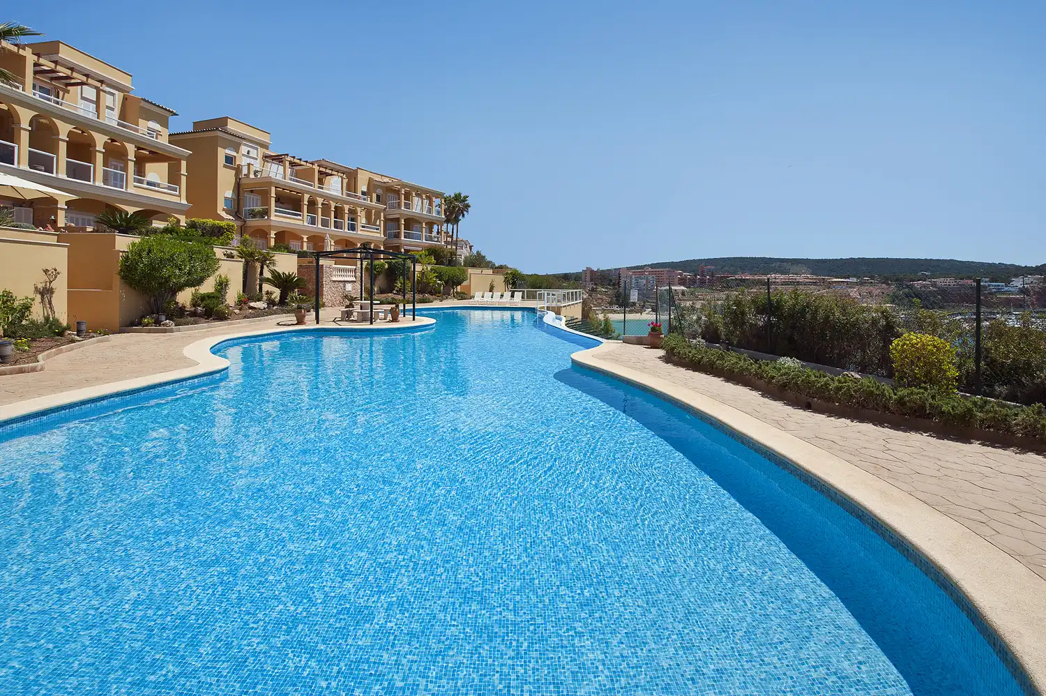 Schwimmbecken von Dachboden zur Miete in Calvià mit Klimaanlage und Gemeinschaftspool