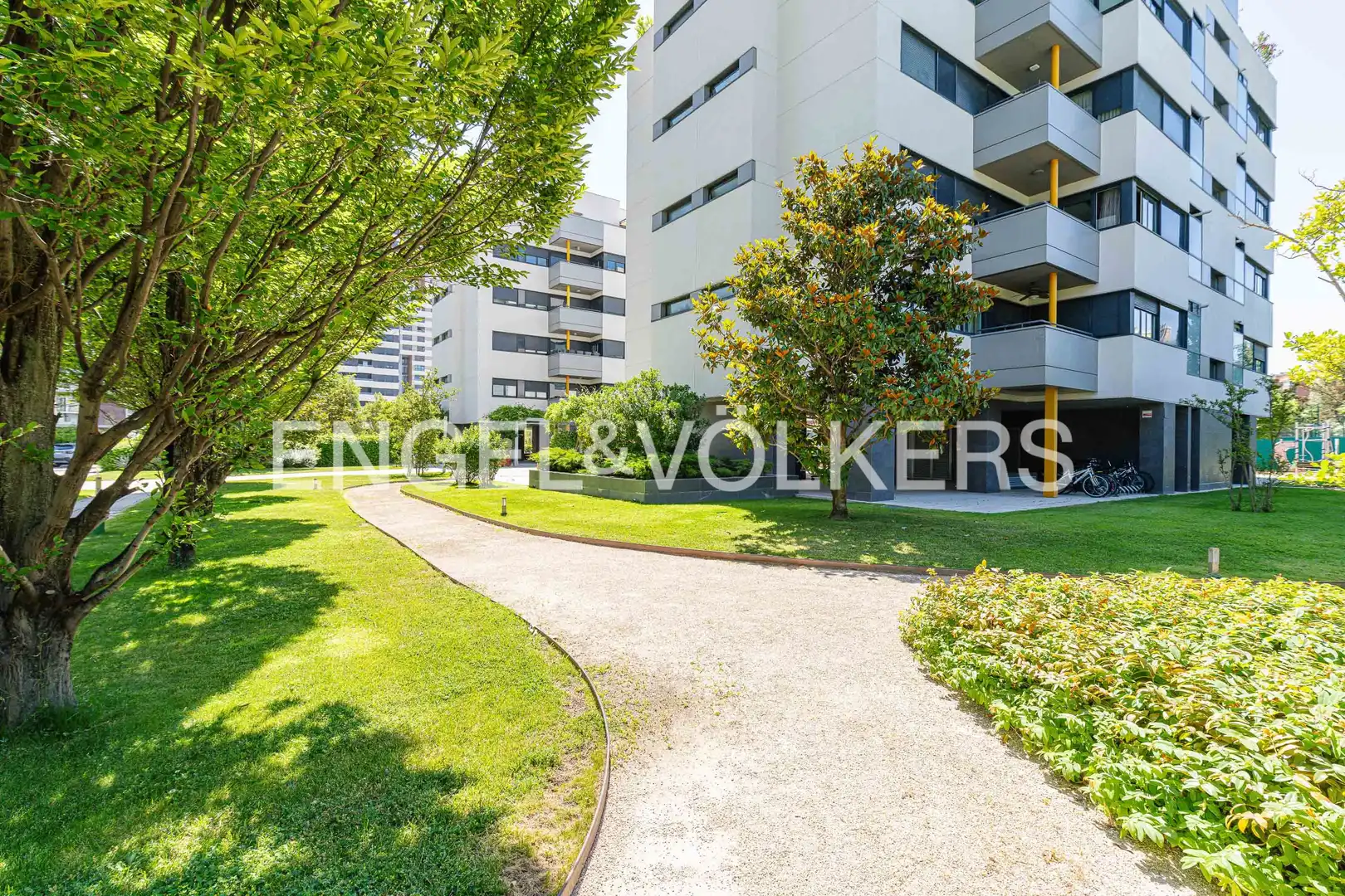 Außenansicht von Wohnung zum Verkauf in Madrid mit Klimaanlage, Heizung und Parkett