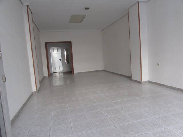 Local comercial en Alquiler en Parque Sur