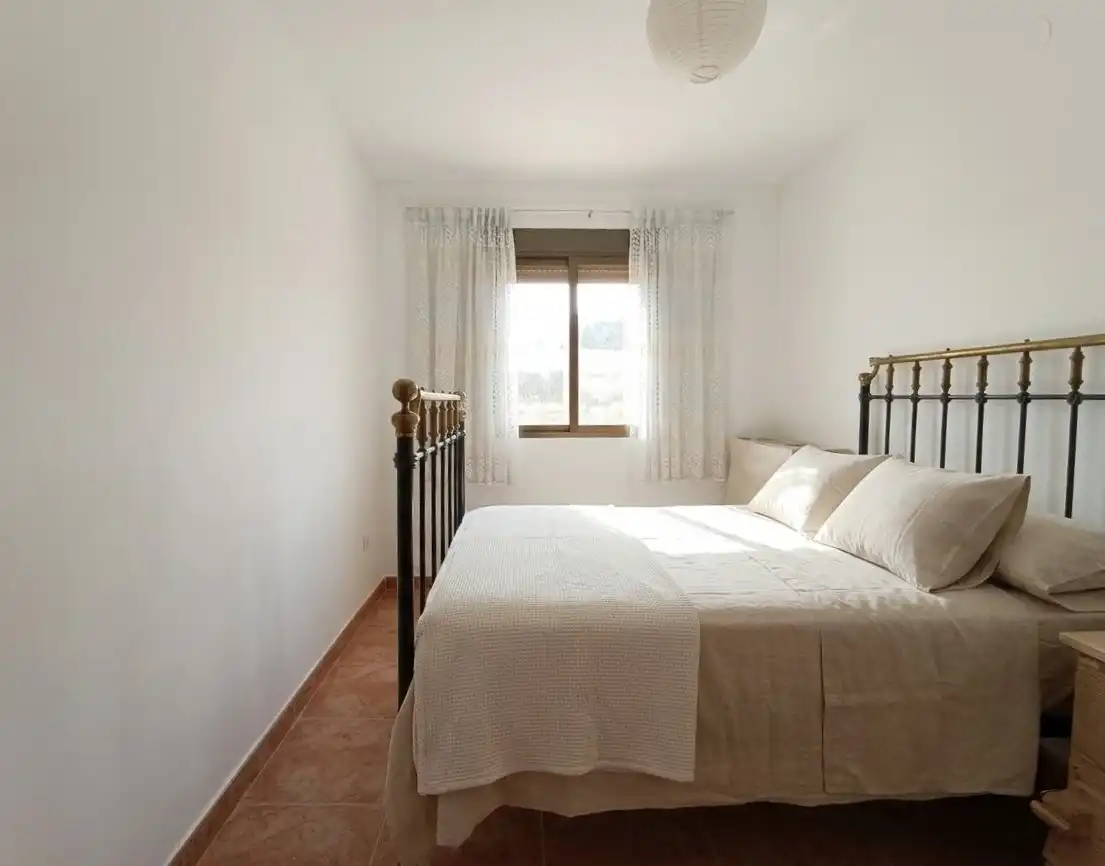 Habitación de Casa o chalet en venta en Alcaraz con Terraza, Trastero y Amueblado