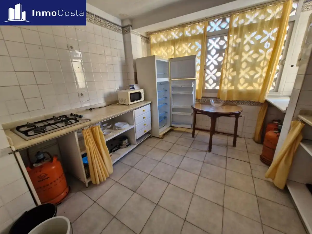 Cuina de Pis en venda en La Línea de la Concepción amb Terrassa