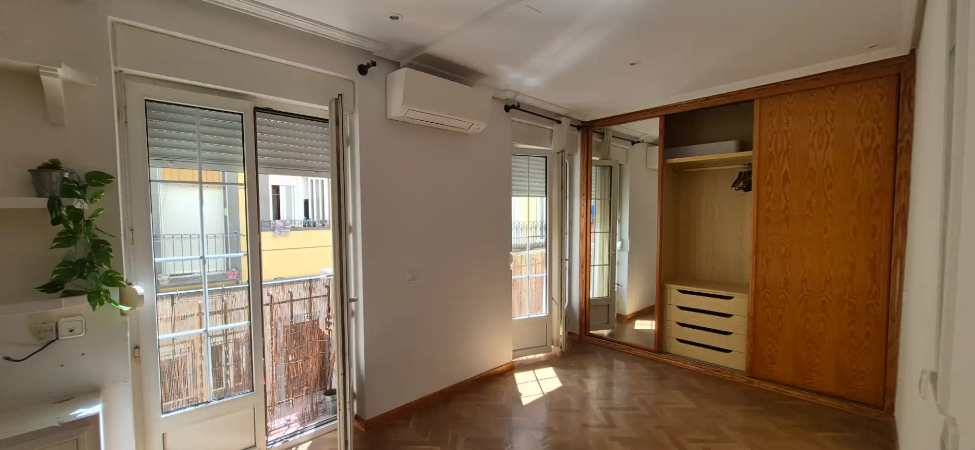Bedroom of Flat for rent in Madrid  with Air Conditioner, Heating and Parquet flooring