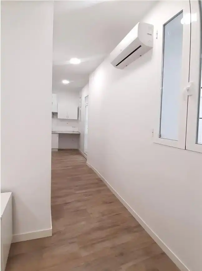 Habitación de Local en venta en Madrid con Aire acondicionado