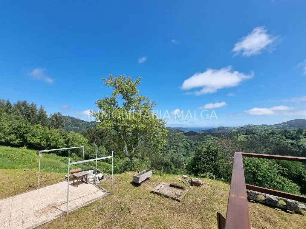 Casa o chalet en venta en Colunga con Jardín privado, Parquet y Terraza