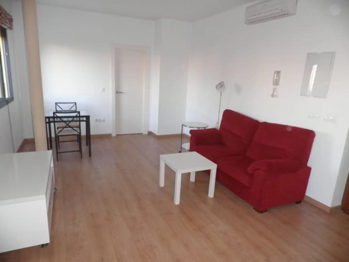 Flat with lift to rent in Alameda de Hércules, imagen 2