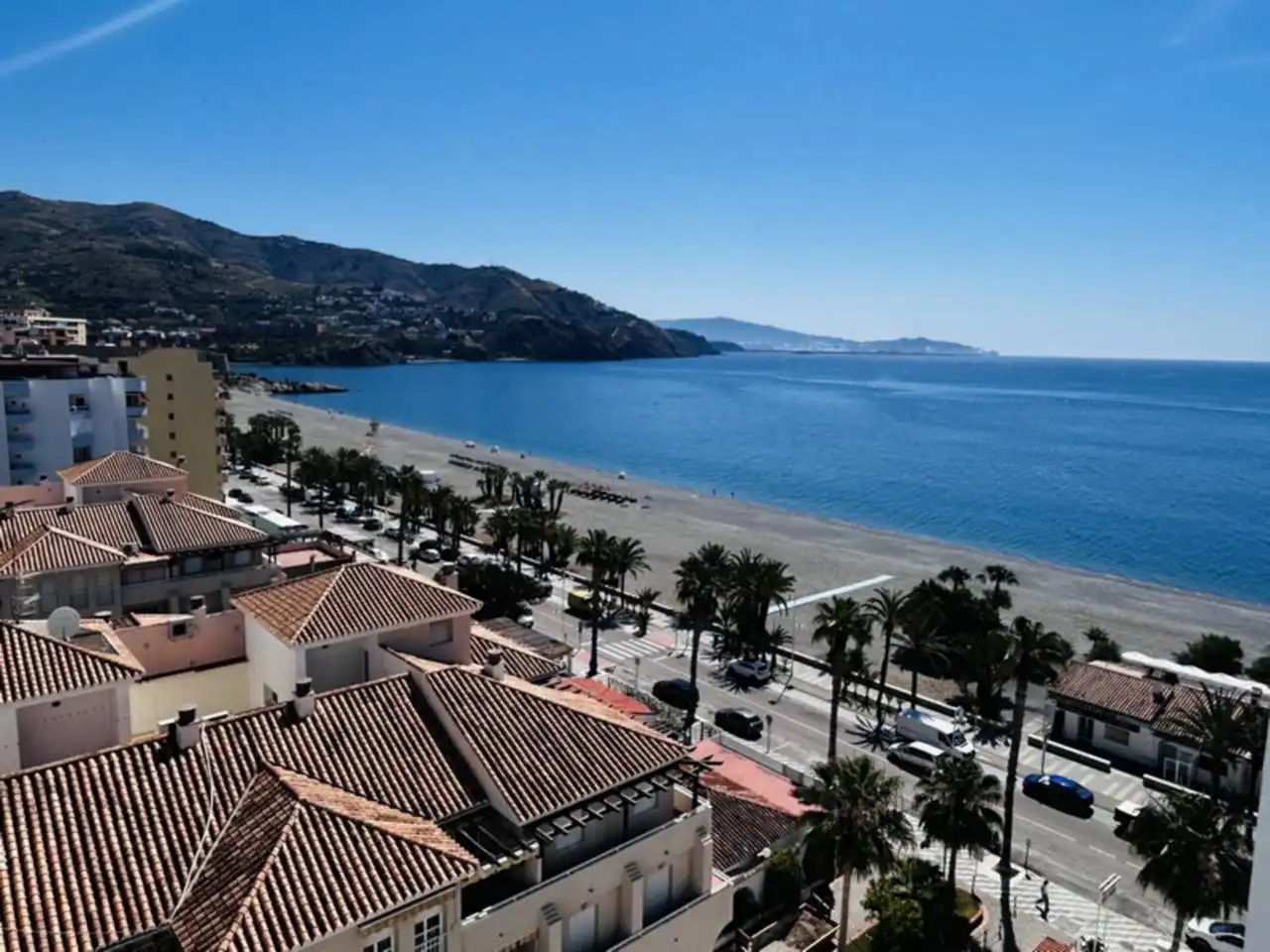 Vista exterior de Apartamento en venta en Almuñécar con Terraza y Alarma