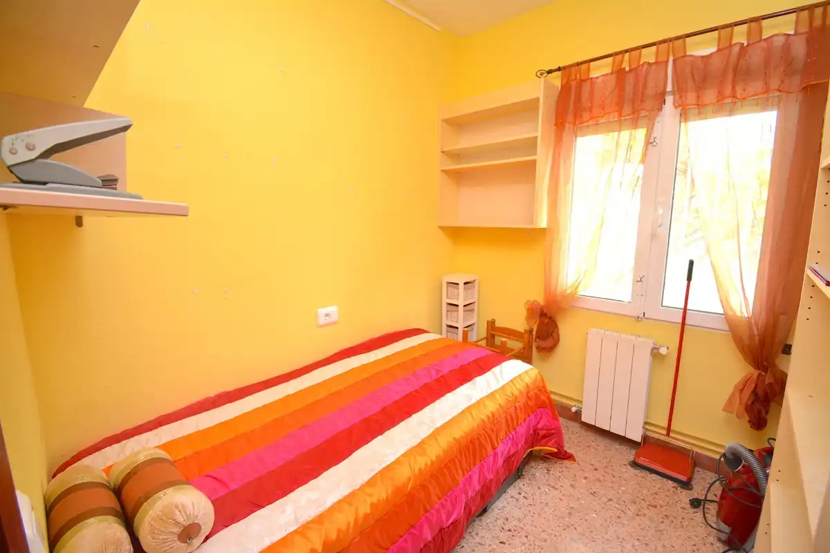 Schlafzimmer von Haus oder Chalet zum Verkauf in Dénia mit Klimaanlage, Heizung und Privatgarten