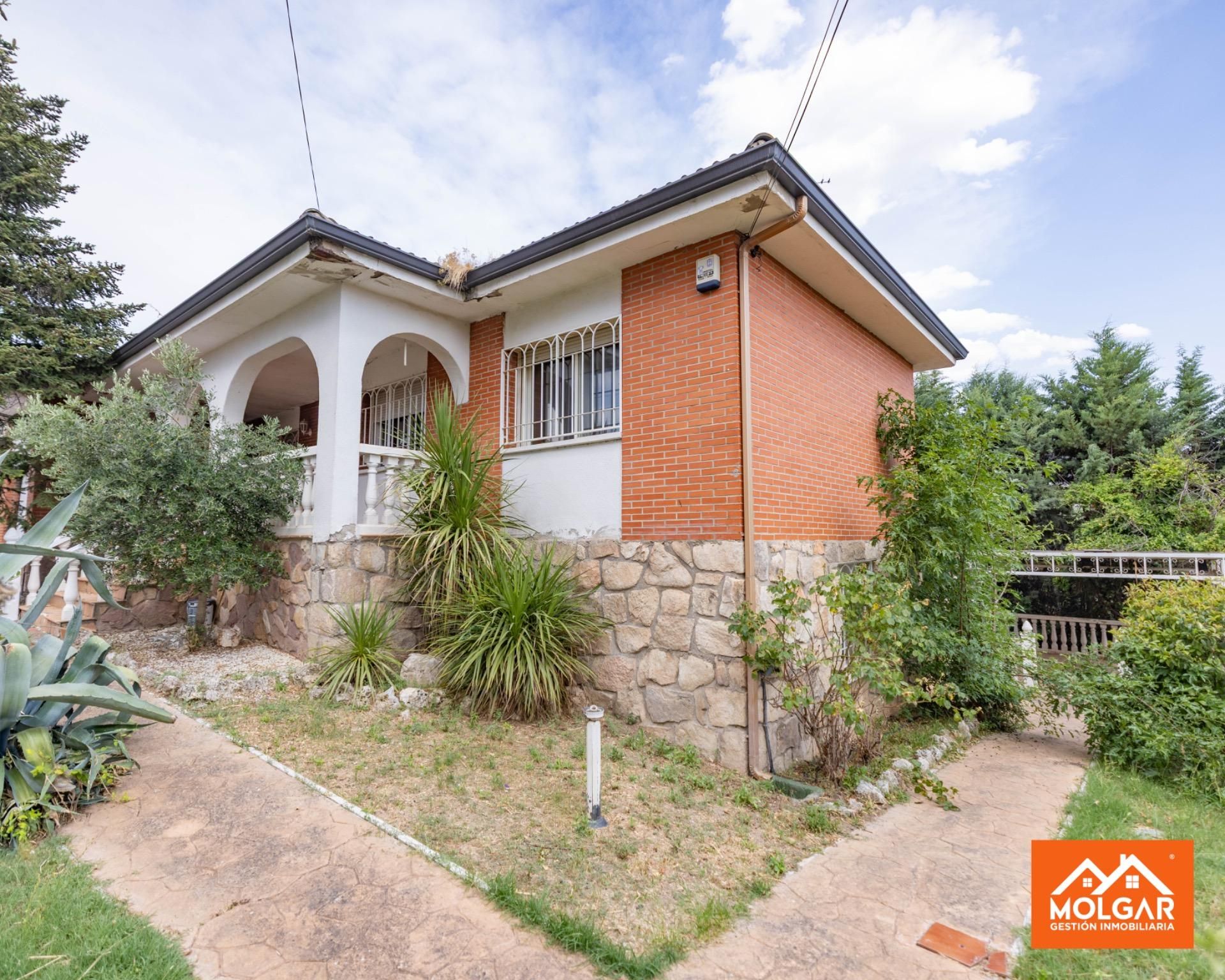 Exterior view of Single-family semi-detached for sale in El Casar  with Heating and Parquet flooring
