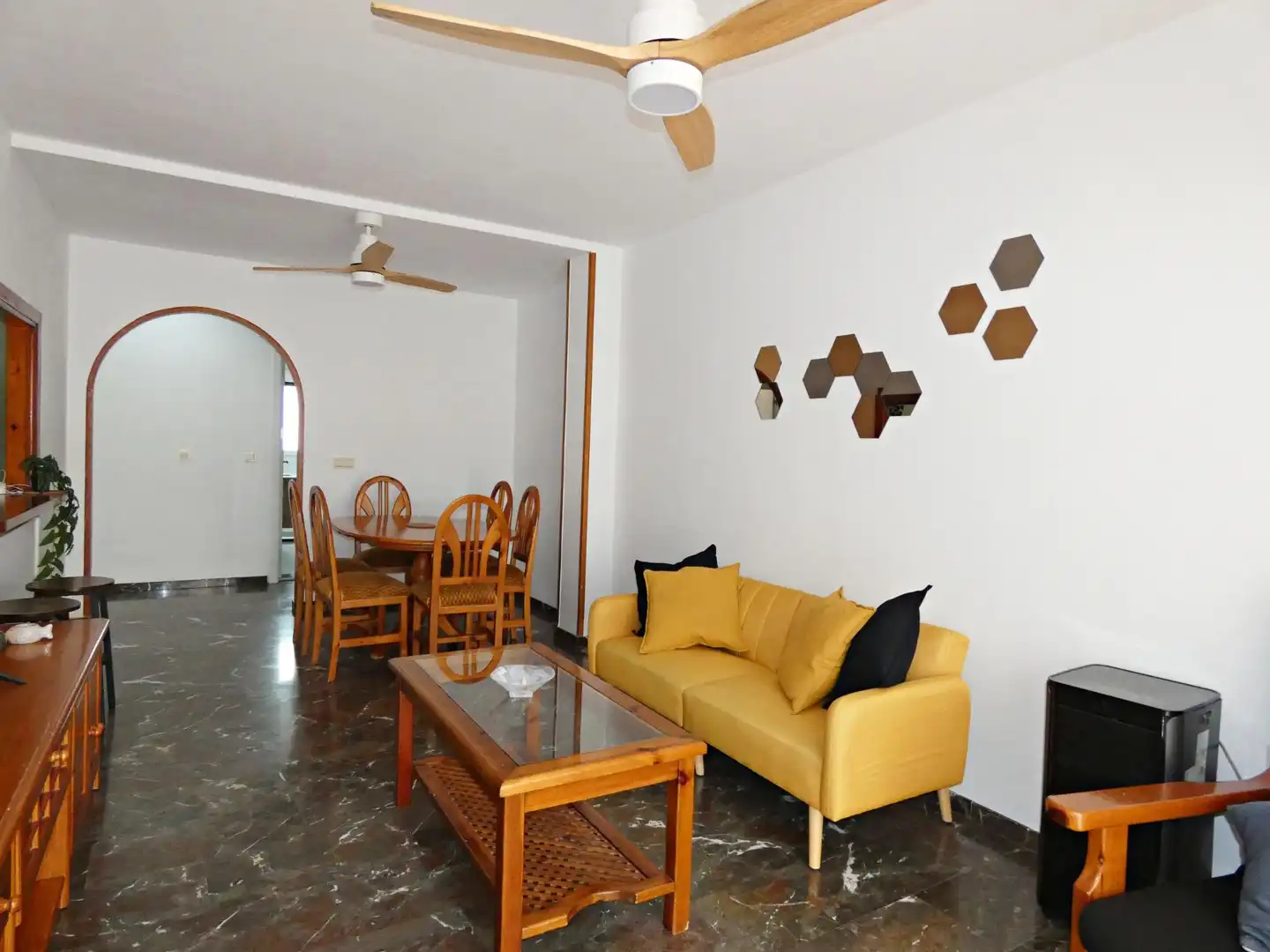 Wohnzimmer von Wohnung zum Verkauf in Gualchos mit Möbliert