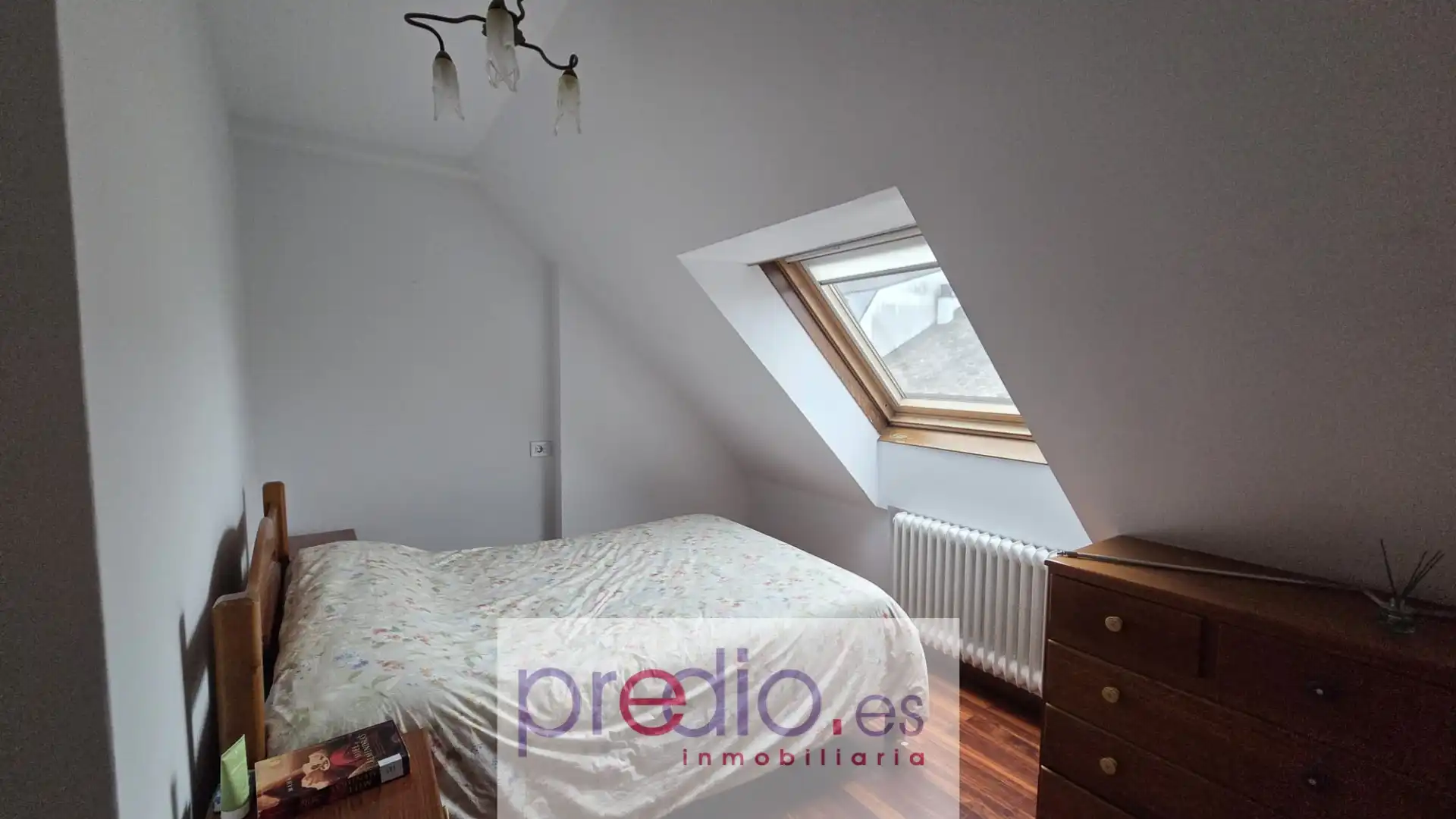 Habitación de Dúplex en venta en Lugo con Calefacción, Trastero y Amueblado
