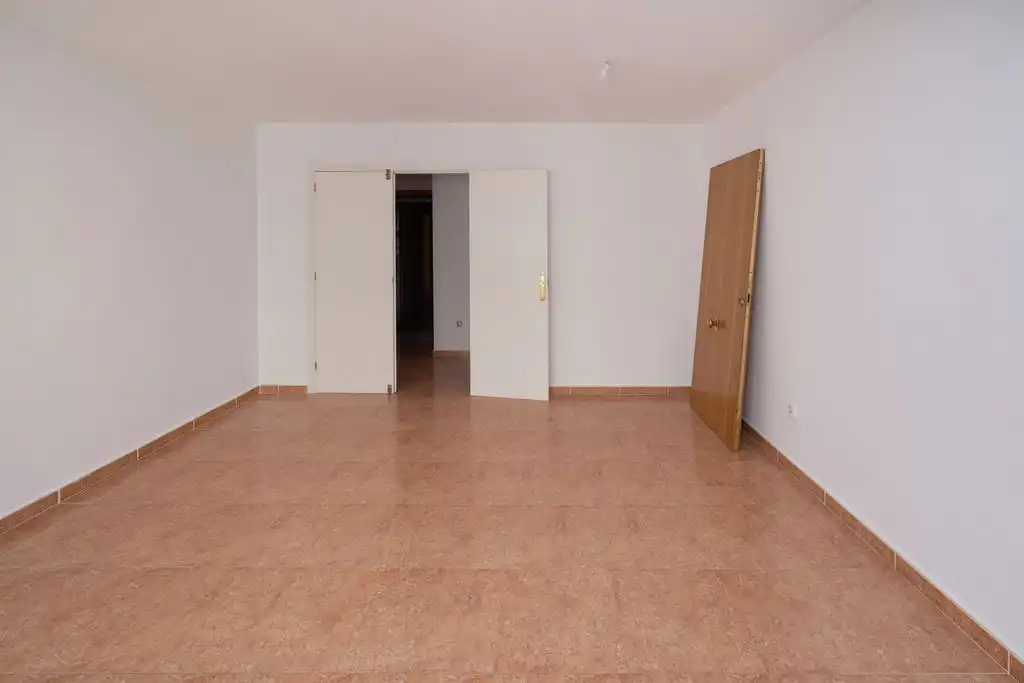 Flat for sale in Urb Colonia Santa Isabel - Res San Antonio -, Haygon - Universidad